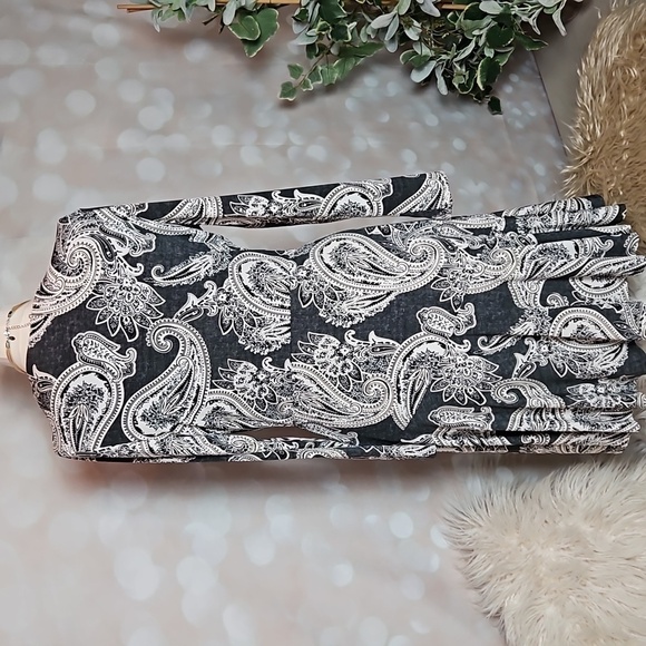 Sandra Darren | Gray and Cream Paisly Faux Wrap Knit Dress - Picture 4 of 12